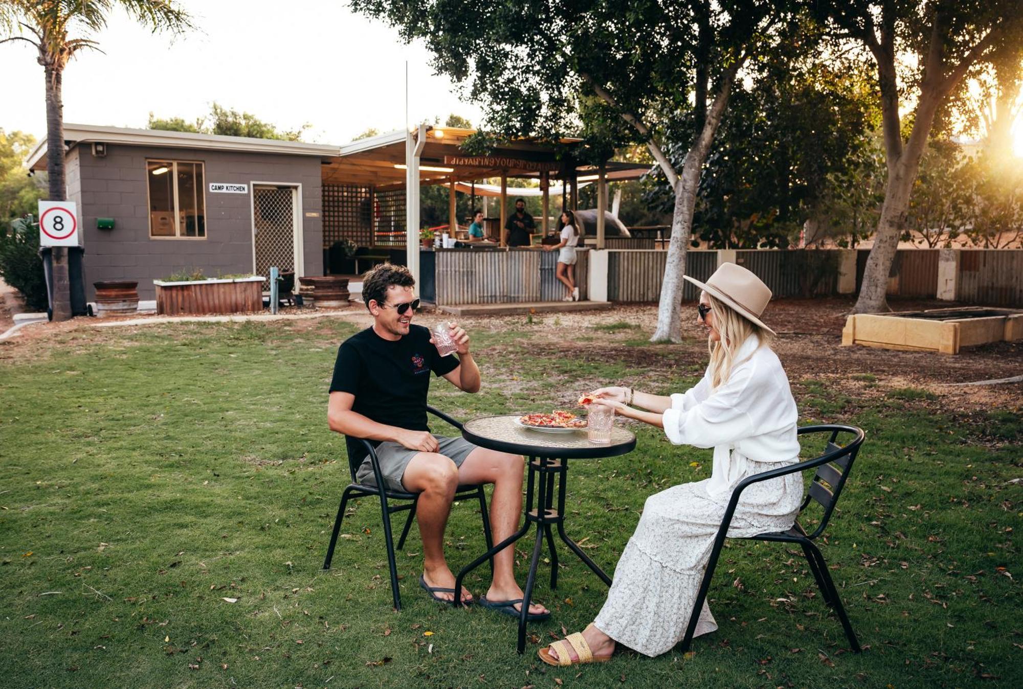 Capricorn Holiday Park Carnarvon Exterior foto