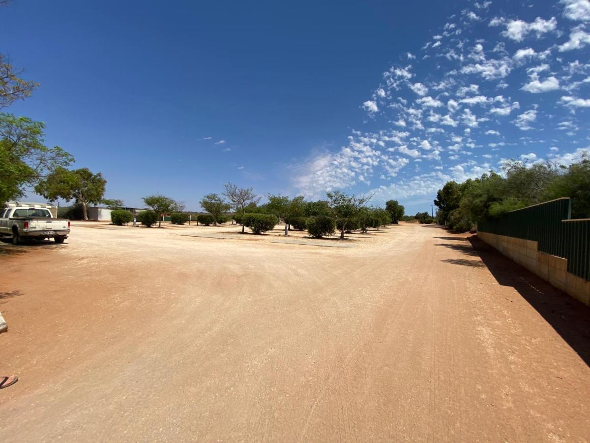 Capricorn Holiday Park Carnarvon Exterior foto