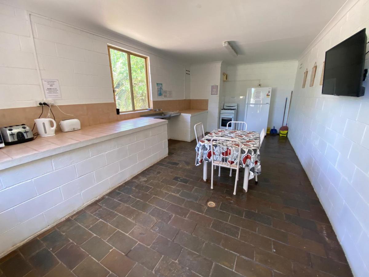 Capricorn Holiday Park Carnarvon Exterior foto
